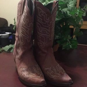 Red western cowboy boots